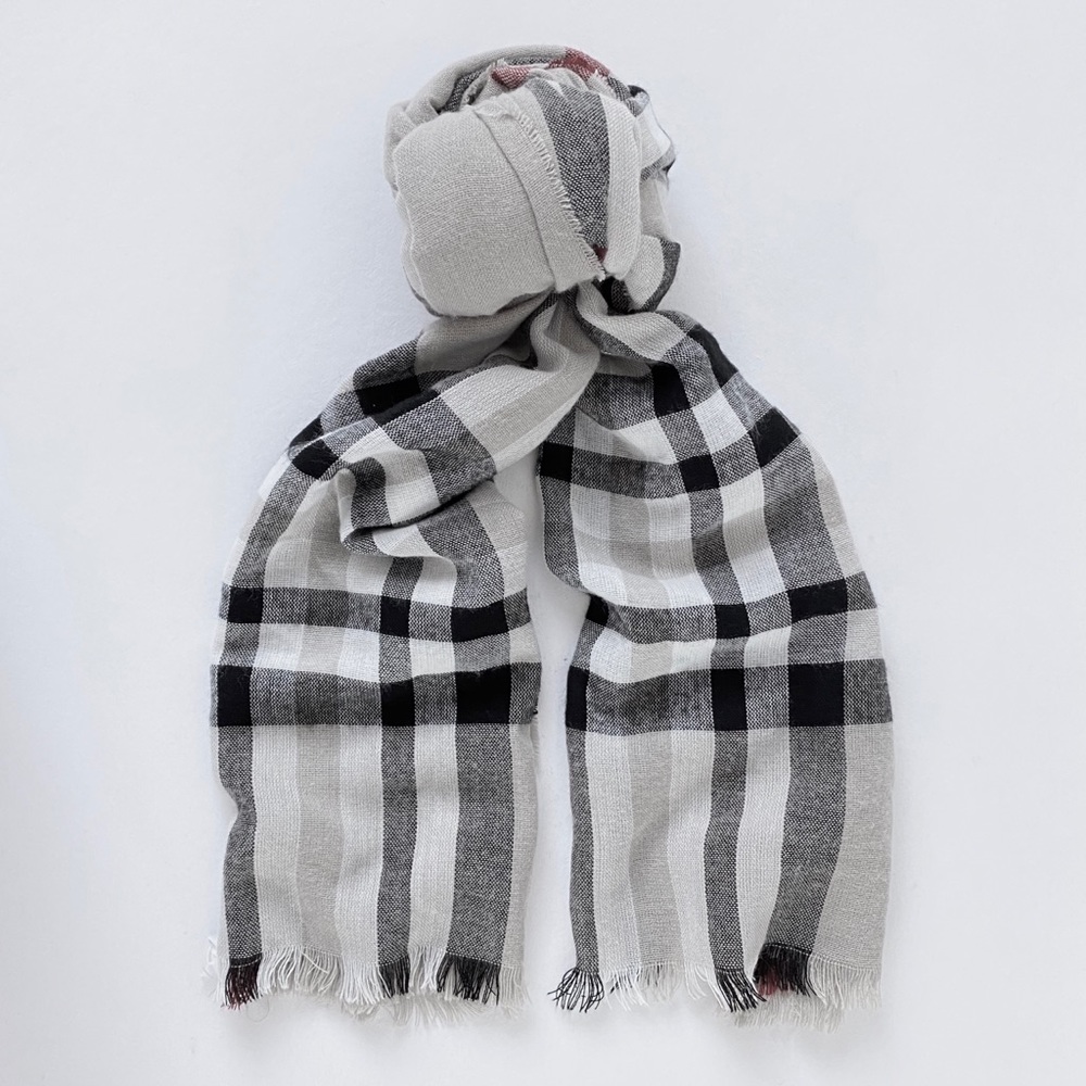 Plaid scarf